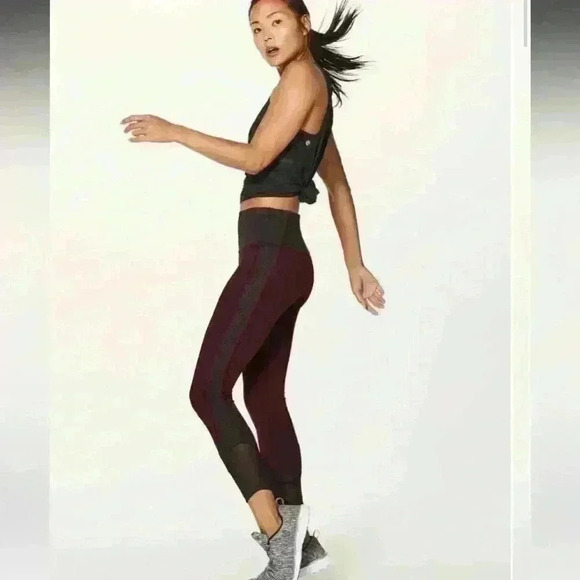 Lululemon Ready Set Go 7/8‎ Tight (25") - Picture 10 of 11